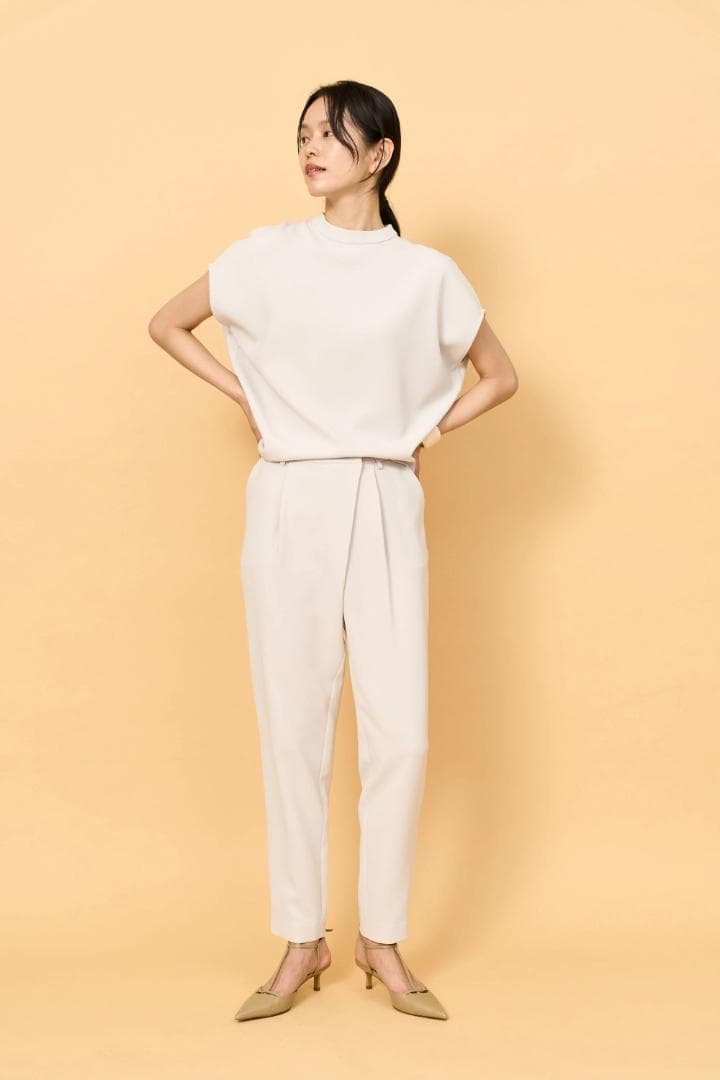 【SOEJU ソージュ】　タックパンツ オフホワイト M