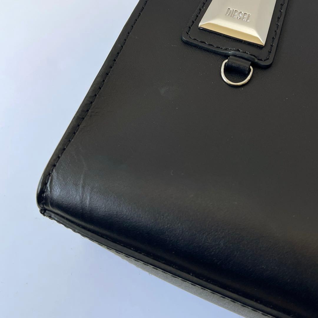 ディーゼル　ミニショルダーバッグ　レザー　黒　ブラック　斜め掛け　メンズ