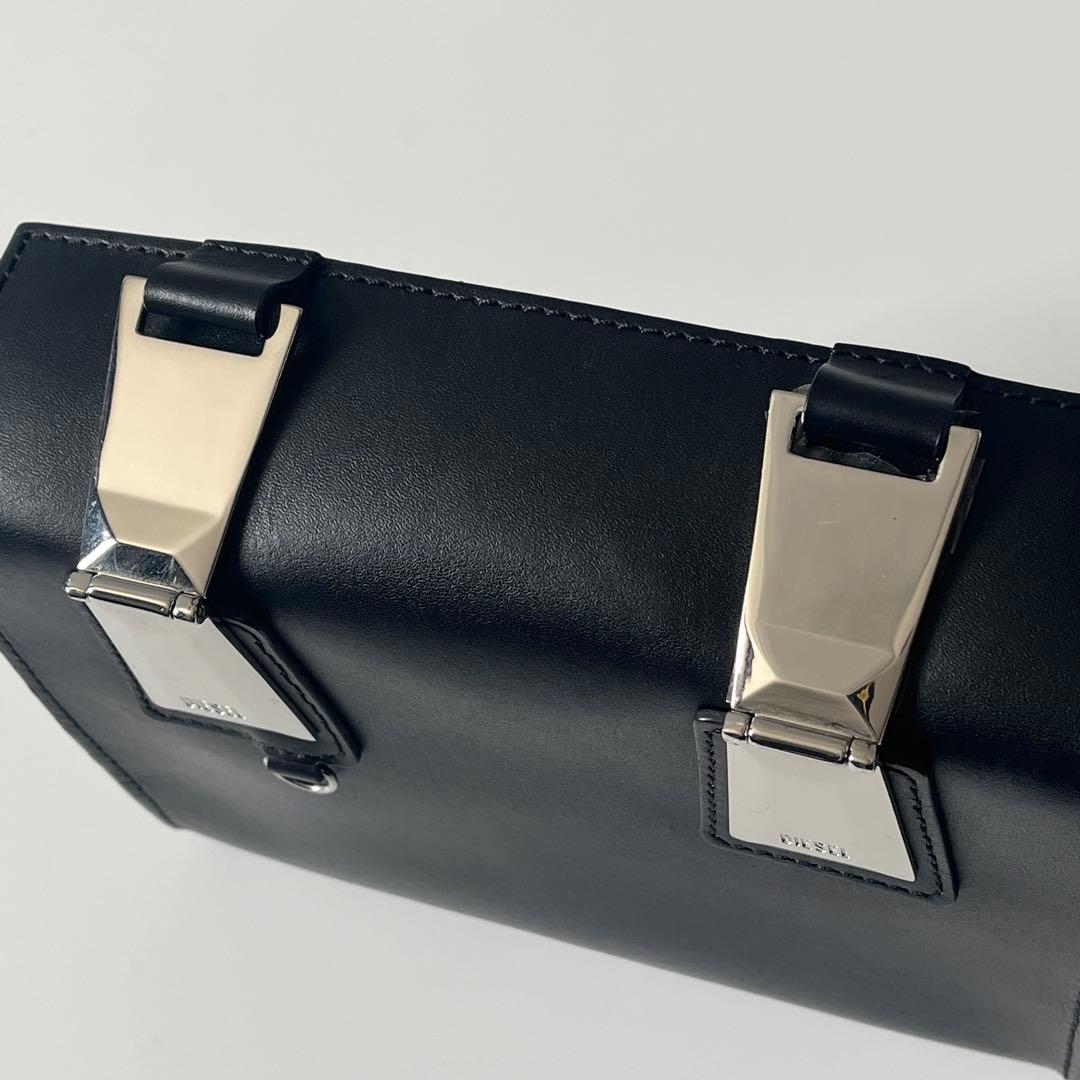 ディーゼル　ミニショルダーバッグ　レザー　黒　ブラック　斜め掛け　メンズ