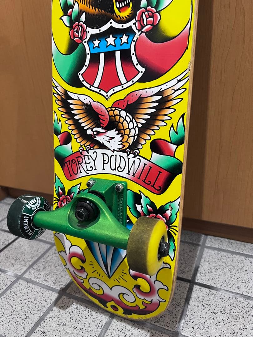 スケボー　PLANB トーリ・パドウィル　コラボ　かっこいい　クマ 熊　黄色