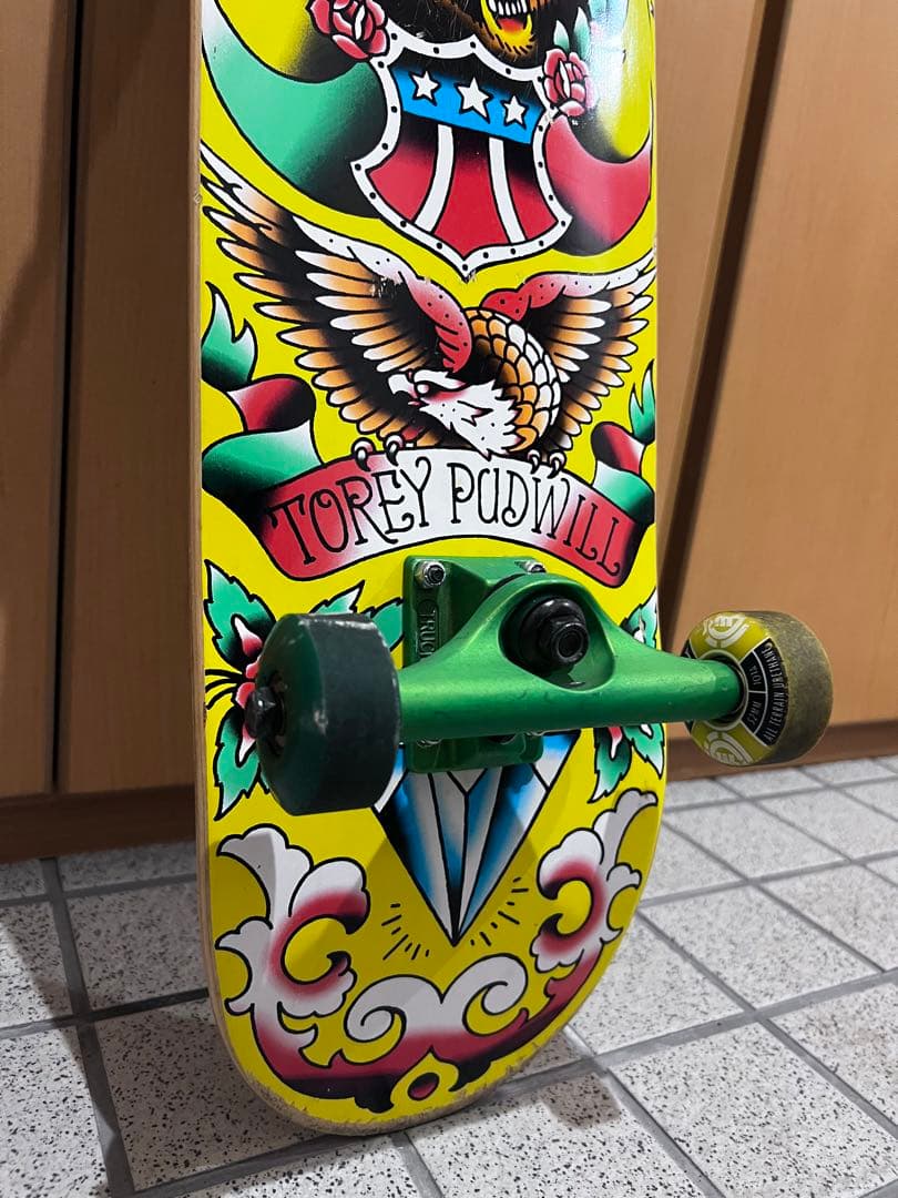 スケボー　PLANB トーリ・パドウィル　コラボ　かっこいい　クマ 熊　黄色