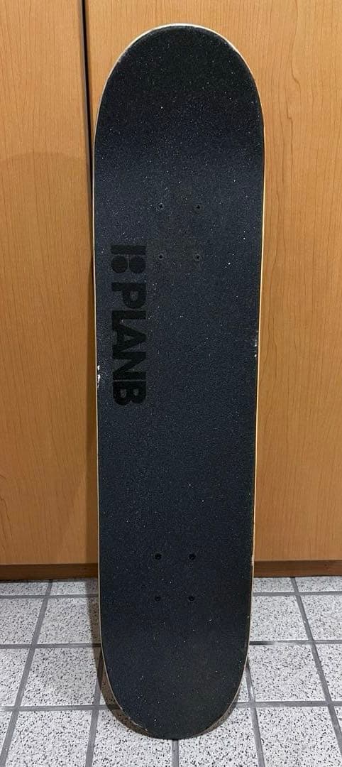 スケボー　PLANB トーリ・パドウィル　コラボ　かっこいい　クマ 熊　黄色