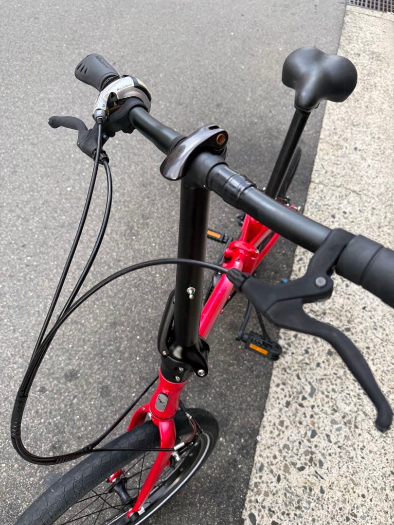 136 自転車 大阪市 【引取り限定】 22インチ 変速付き ミニベロ 136