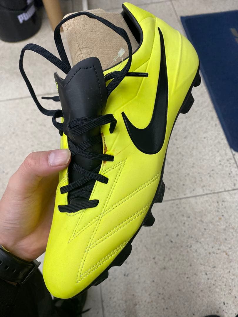 ナイキT90 シュート IV HG-B 27.5cm