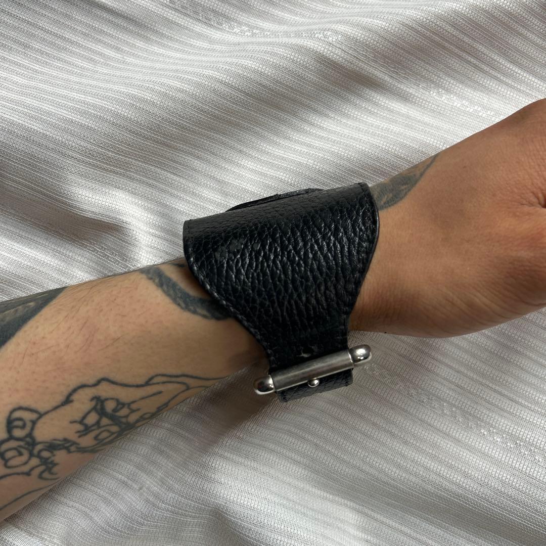 vivienne westwood レザーバングル レザーブレスレット