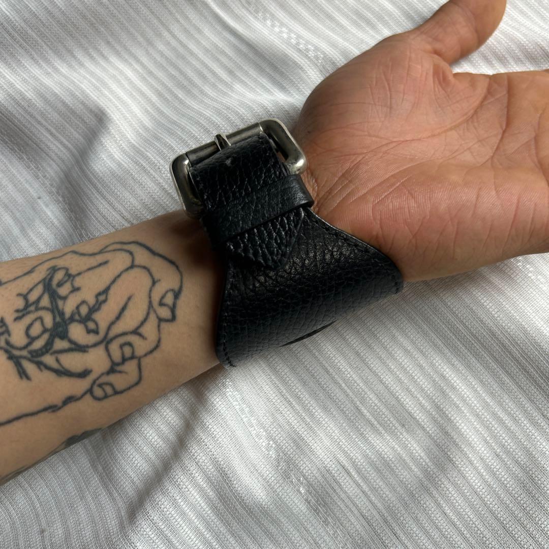 vivienne westwood レザーバングル レザーブレスレット