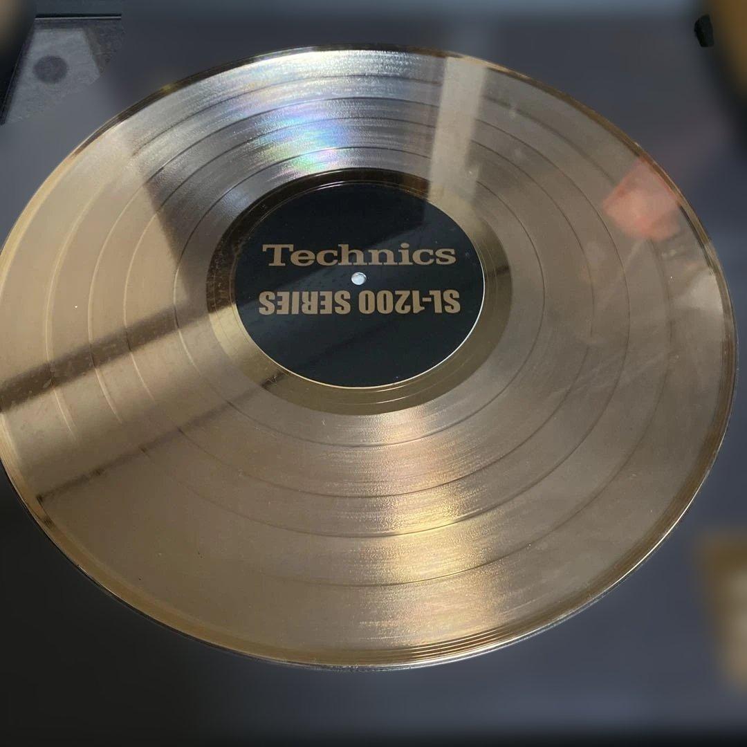 かずのこ様用Technics SL-1200シリーズ35周年記念ゴールドディスク
