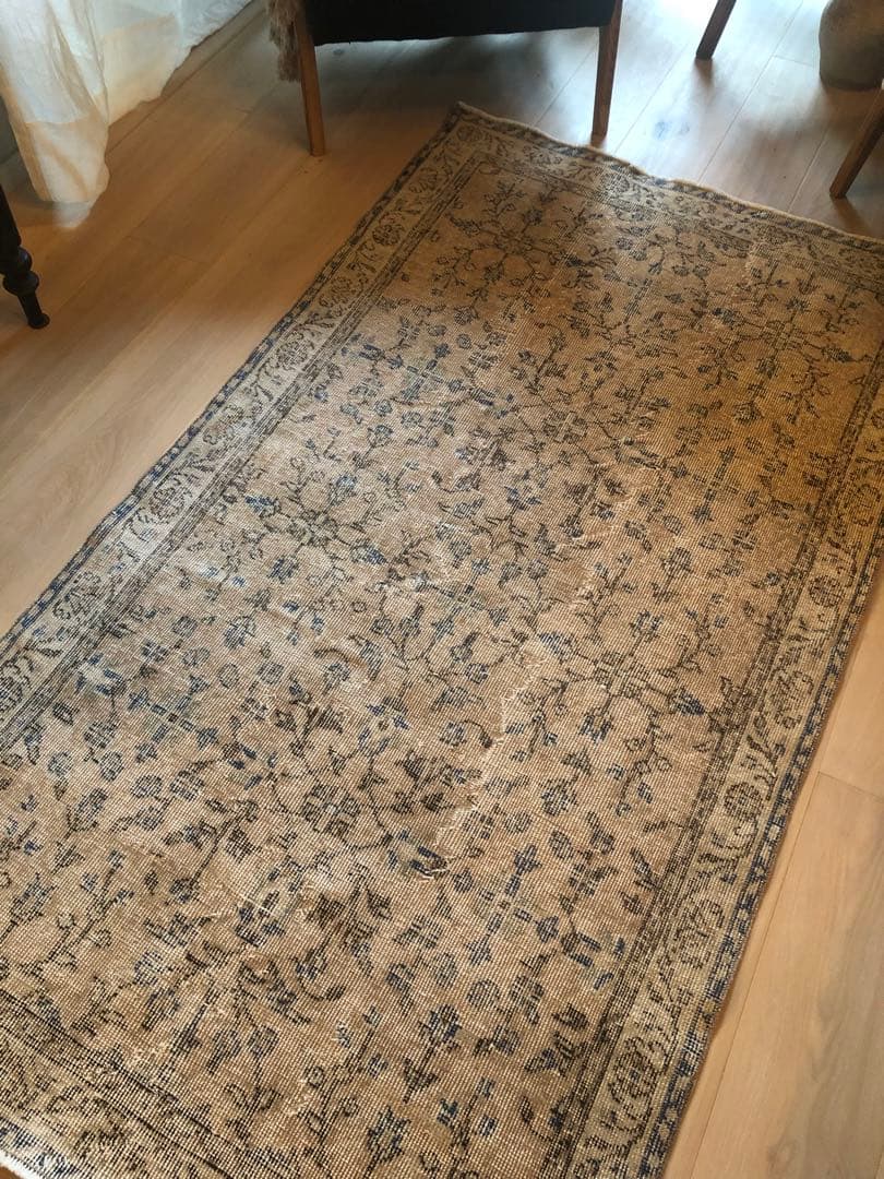 ヴィンテージラグ　くすみアプリコット　トルコ　ボタニカルフローラル　ウォッシュ