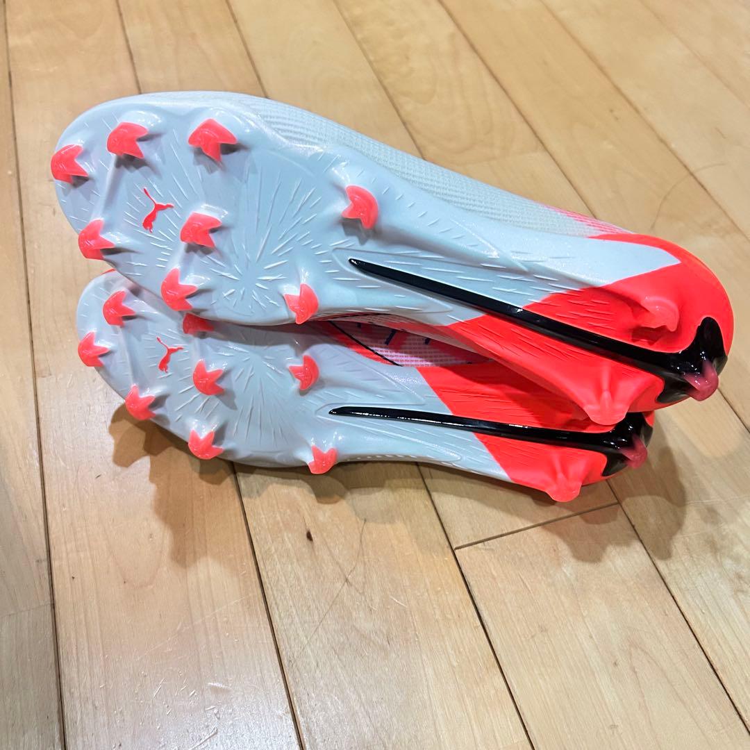 【新品未使用】ウルトラ 5 アルティメット FG　プーマホワイト 27.5㎝