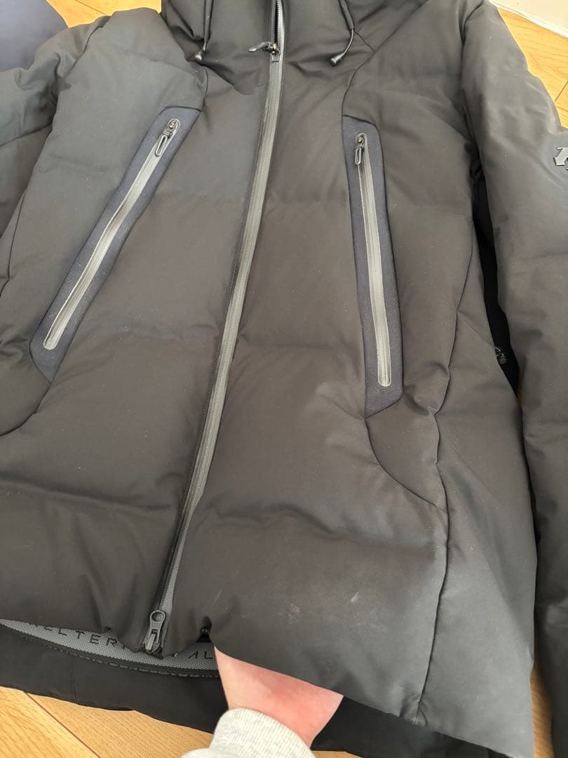 水沢ダウンジャケット　マウンテニア　Lサイズ