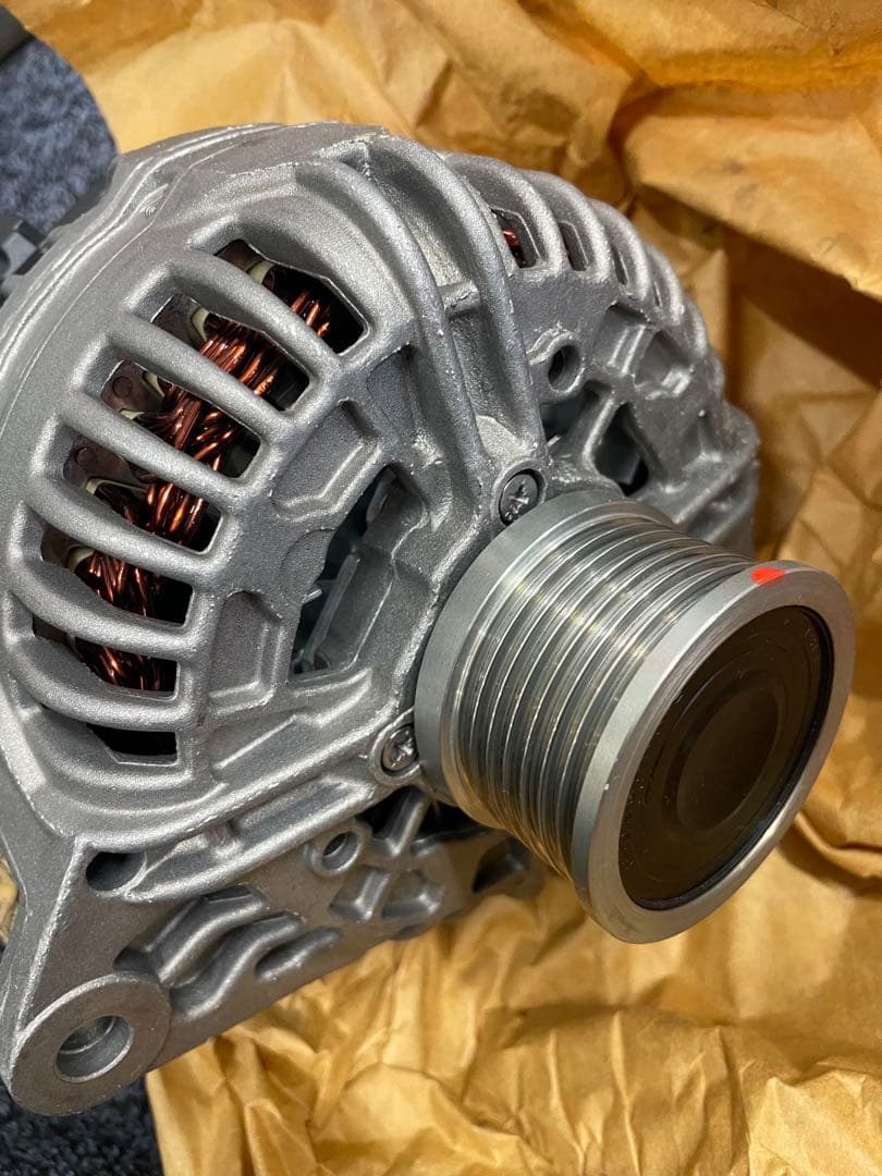 三菱ふそう オルタネーター ME230741