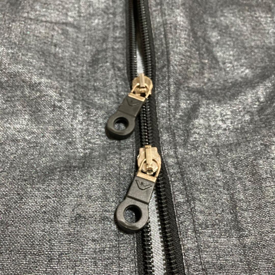 15676✨新品✨エンポリオアルマーニ デニム調 ジップ ラメ ポンチョ