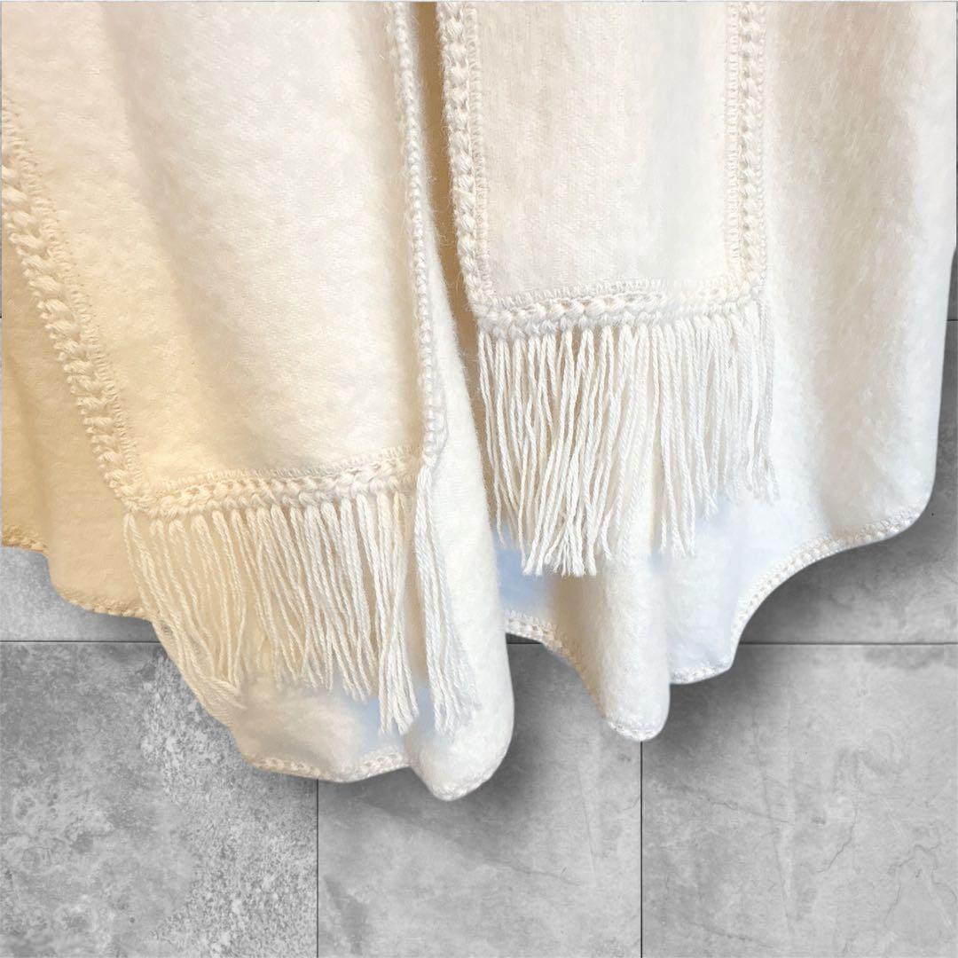 ペルー製アルパカ毛100％ポンチョ 上質アルパカ100% 大判ポンチョ オフ