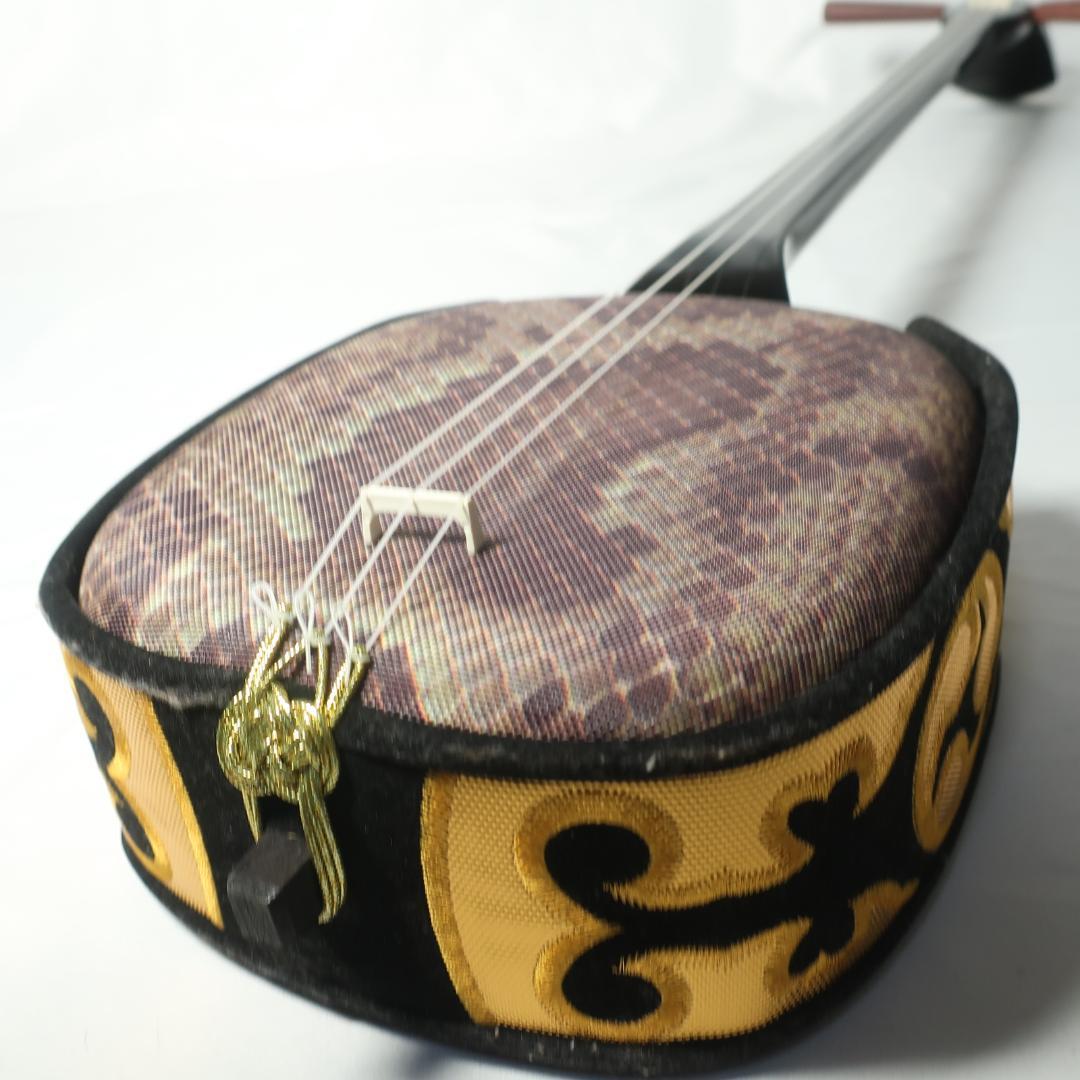 沖縄三線 ケース付 爪 予備弦 付属 和楽器