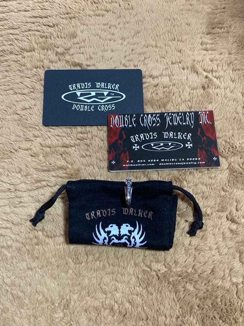 トラビスワーカー シングルクロスフープ ピアス 18金ポスト ギャランティカード