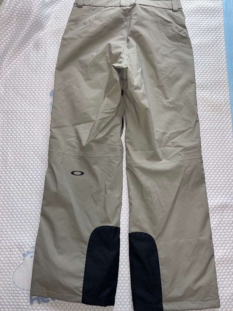 2526 OAKLEYオークリー　スノーボードウェア　パンツ　ユニセックスM