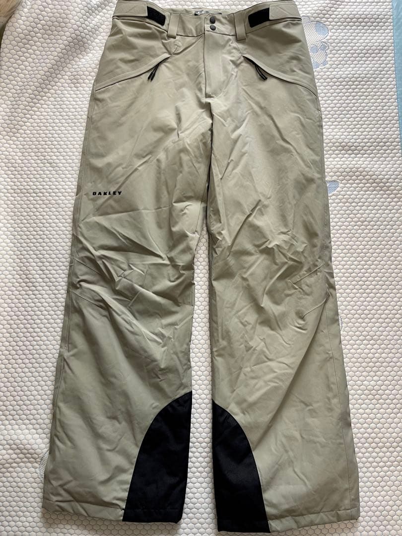 2526 OAKLEYオークリー　スノーボードウェア　パンツ　ユニセックスM