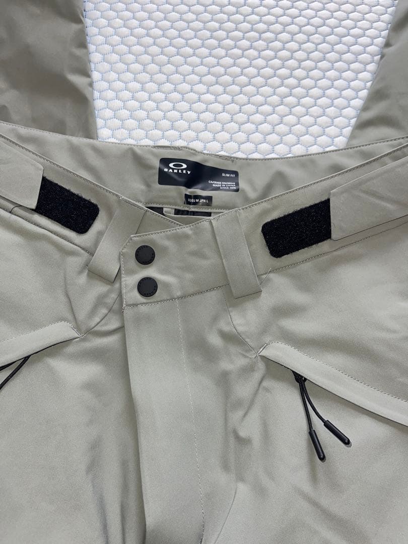 2526 OAKLEYオークリー　スノーボードウェア　パンツ　ユニセックスM