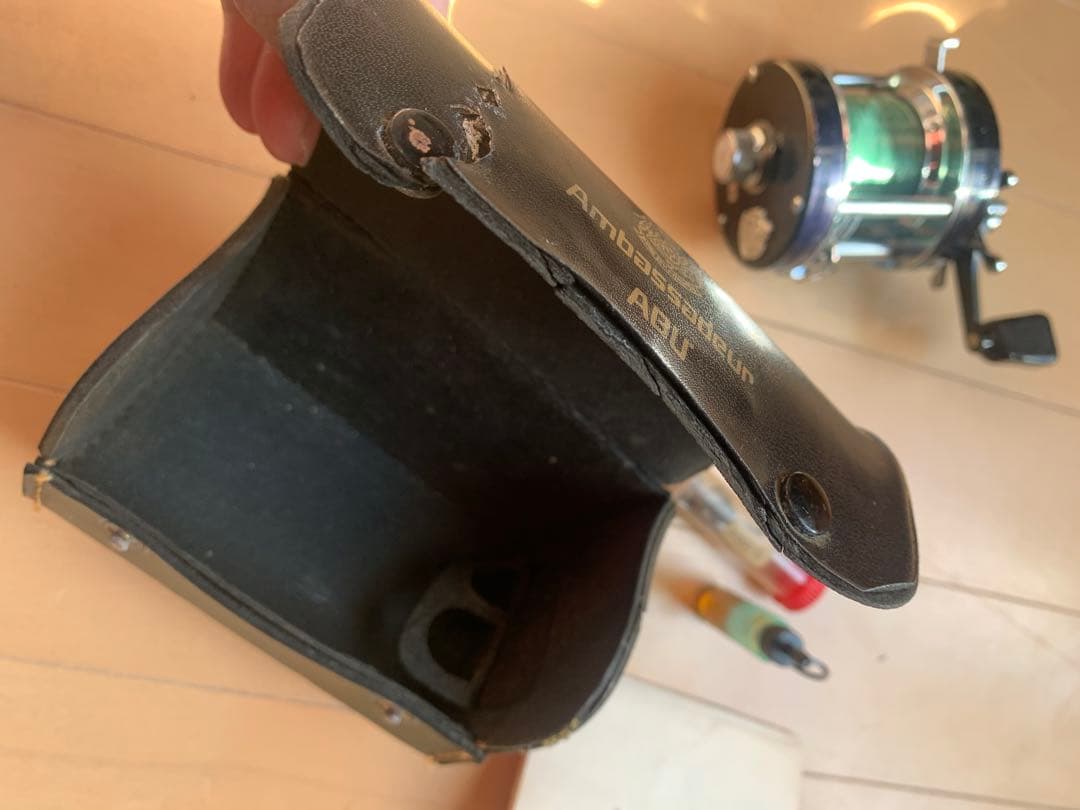 キ*ベ様 ABU5001C アンバサダー当時物　付属品有り 左巻ベイトリール 五