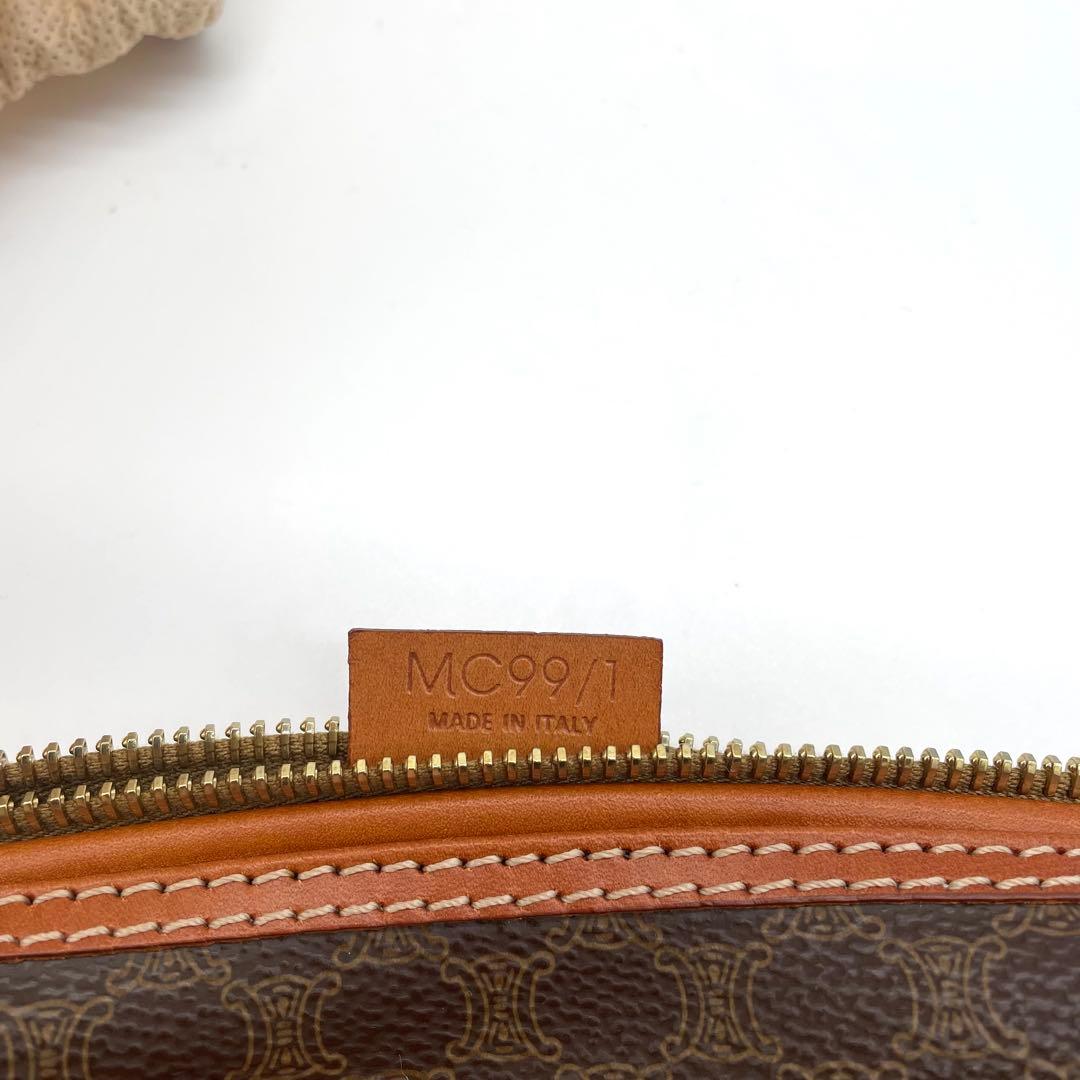 【極美品】セリーヌ　マカダム柄　ポーチ　PVC レザー　ヴィンテージ　ロゴ刻印