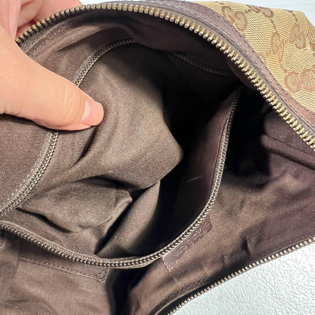 GUCCI グッチ シェリーライン ショルダーバッグ ハーフムーン型 GG柄