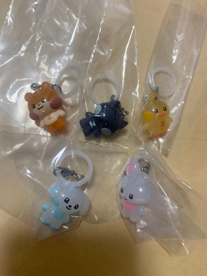 zeroni ガチャガチャ めじるしアクセサリー ゼロニ zb1 ゼベワン