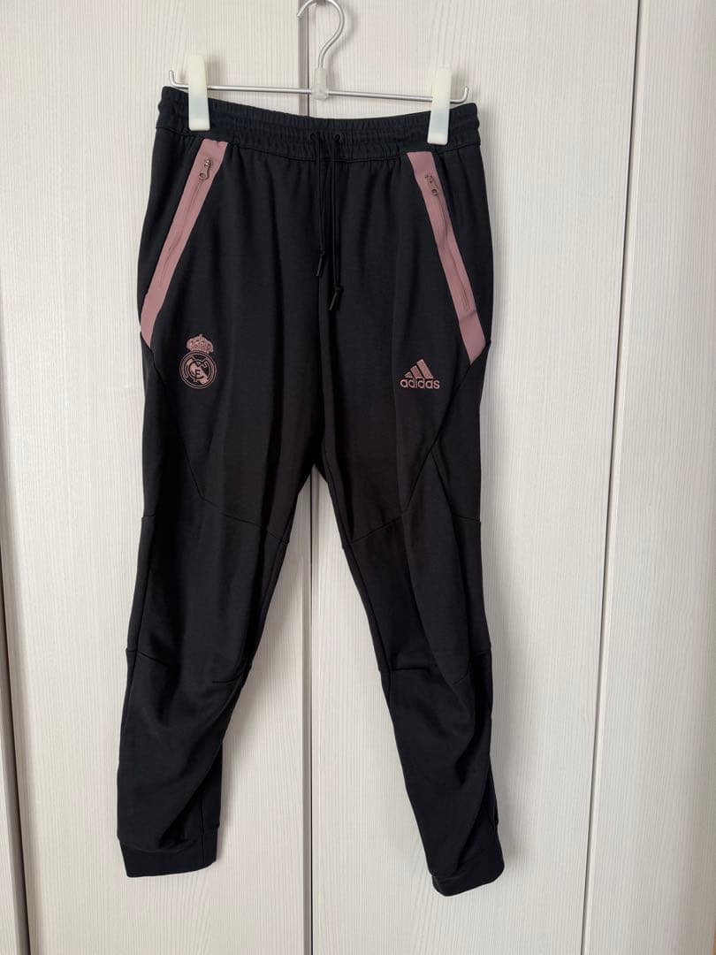 22-23 レアル・マドリード トラベルフーディー　パンツ　上下セット