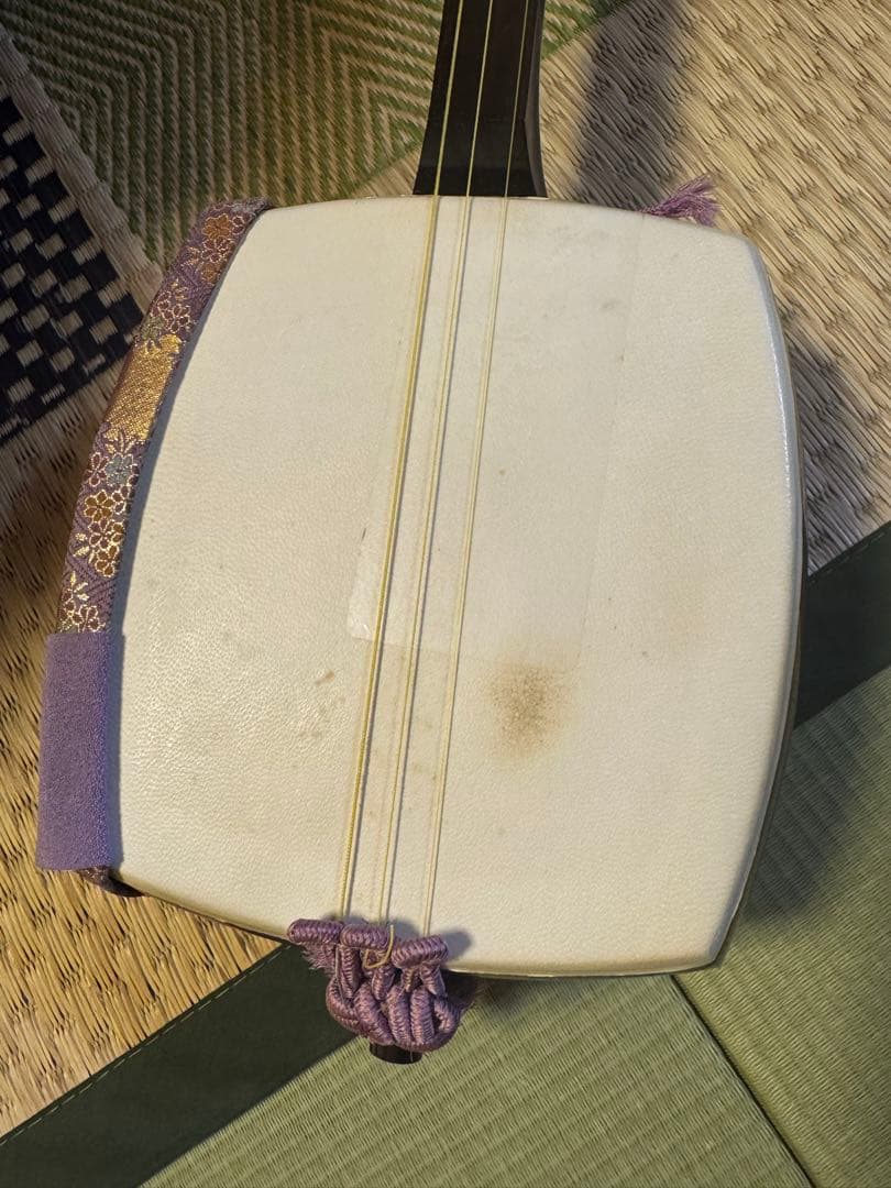 三味線　中棹　紅木　両面破れ無し