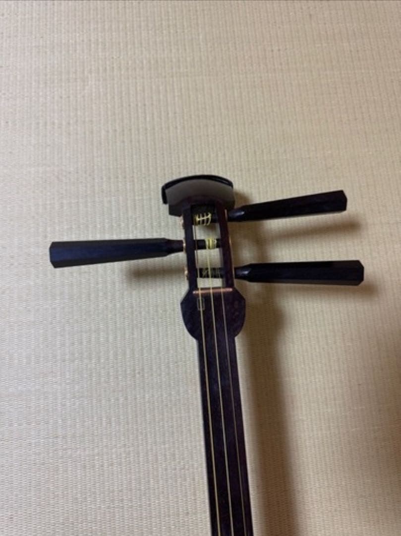 三味線　中棹　紅木　両面破れ無し