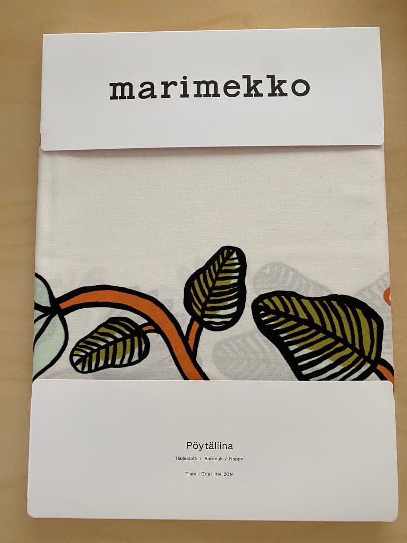 マリメッコ　新品　Tiara テーブルクロス 140×140cm