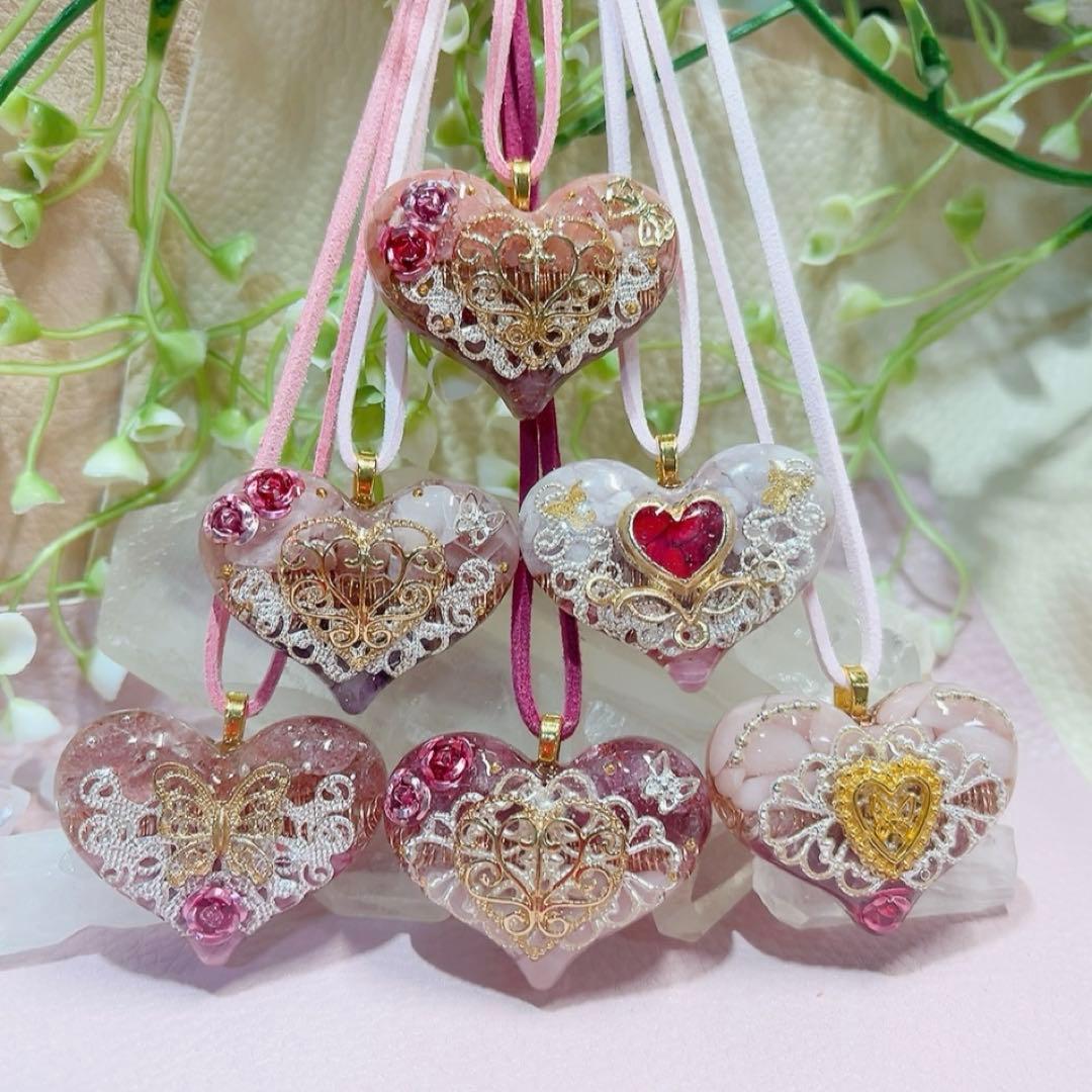 癒しのオルゴナイト❤️ミルキークンツァイト＋ロードナイトのハート型♡