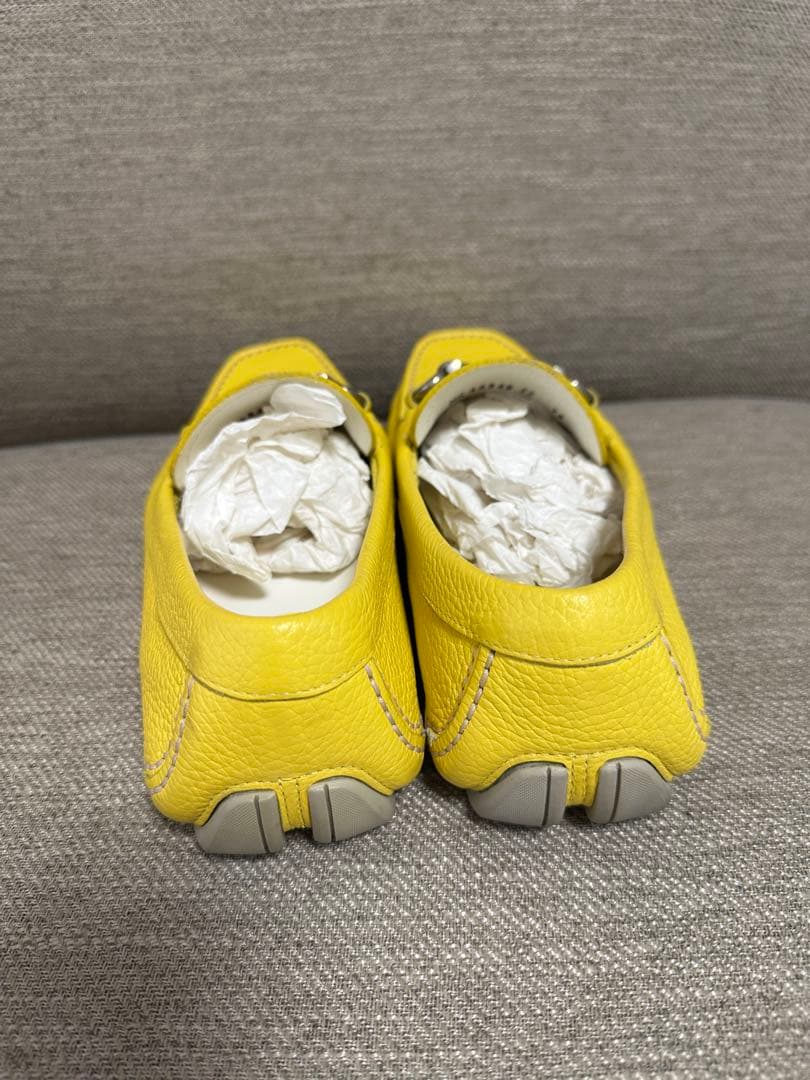 サルバトーレフェラガモ　イエロー レザー ローファー 金属バックル