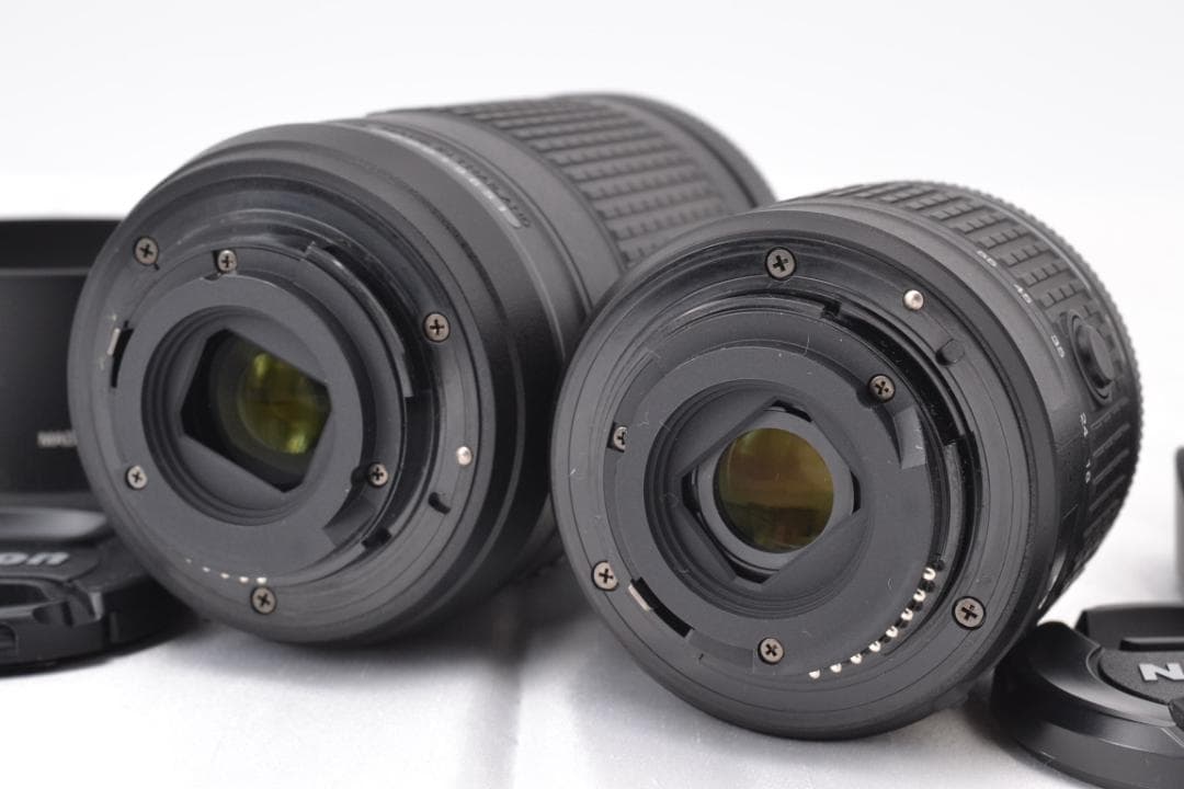 ■ 美品 ■ ニコン　Nikon D5600 ダブルズームキット 元箱付