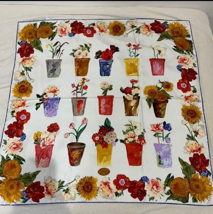 グッチ GUCCI ストール スカーフ gucci レア 花瓶 - バンダナ/スカーフ