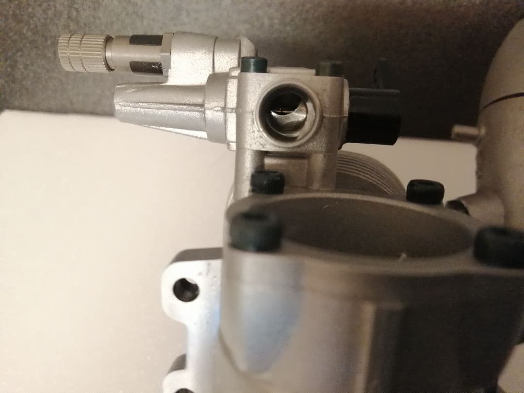 FS-62V OSのラジコン飛行機用4サイクルエンジン 中古美品 FS-62V OSの