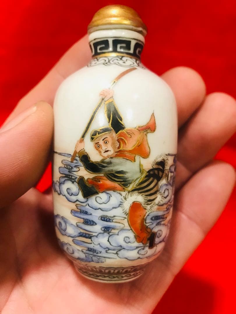 中国 景德鎮 陶磁鼻煙壺 手絵 「西遊記-悟空」 - 置物ベストセラー