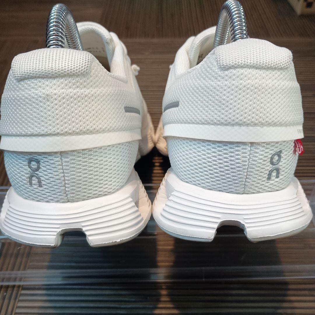 ON オン クラウド5 白 24.5センチ