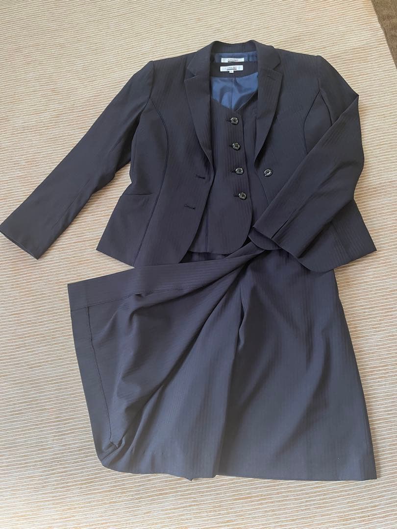 レディーススリーピース（キュロット）スーツ