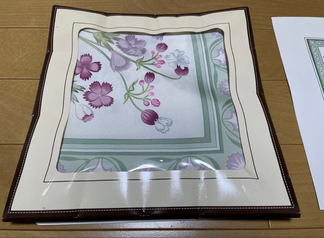 超希少　オールド　HERMES エルメス カレ　大判スカーフ 花柄　シルク　新品