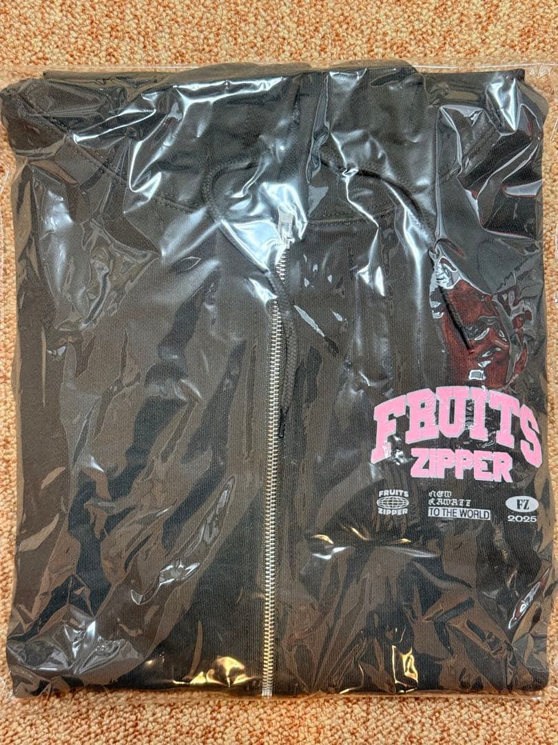 FRUITSZIPPER OSHI API ZIP-up hoodie松本かれん - メルカリ