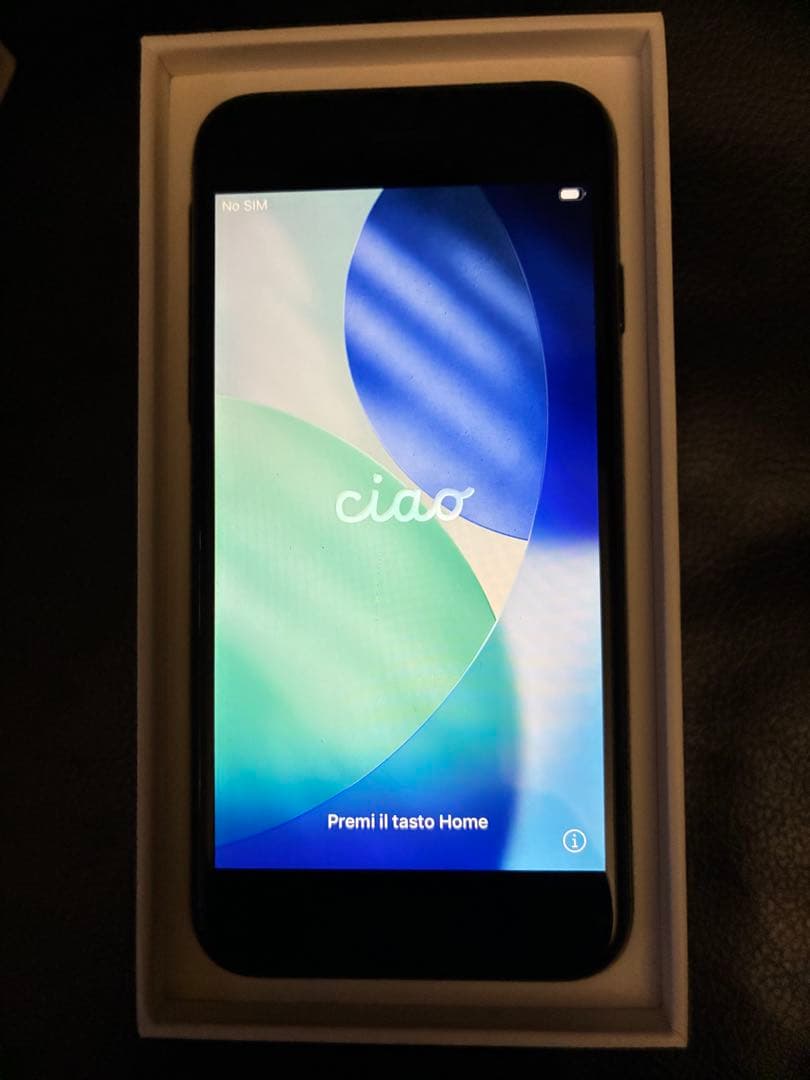 iPhone SE2　64GB　ブラックSIMロック解除済