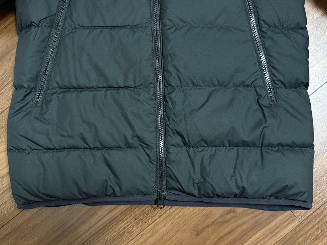 メンズS ブラック ダウンジャケット パーカー 黒タグ 過去モデル NIKE