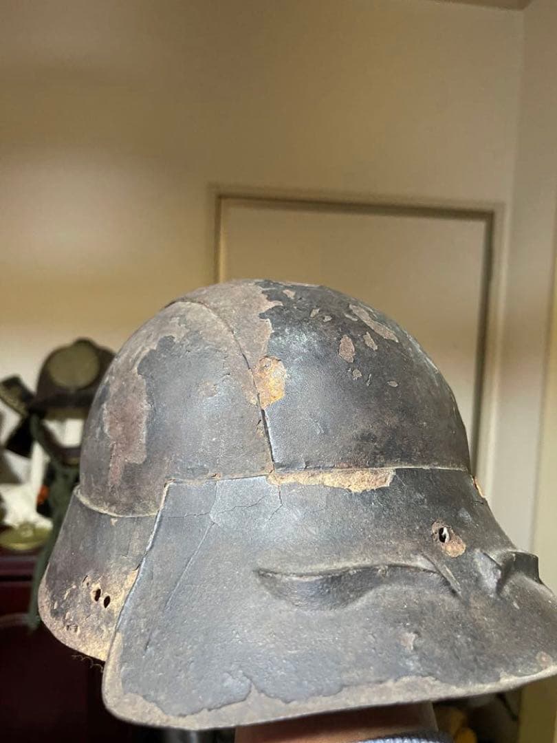 鉄地黒漆塗頭成眉庇兜‼️戦国桃山期‼️本物‼️希少‼️博物館‼️激安破壊出品‼️送料無料‼️