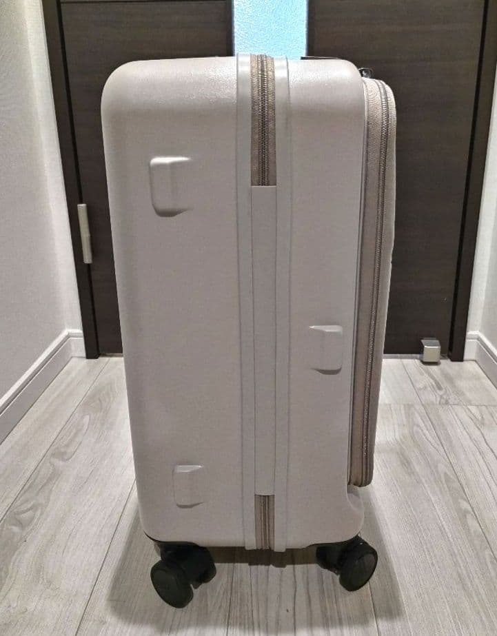 美品　OLTIMO　キャスターロック　TSA フロントオープン　機内持ち込み