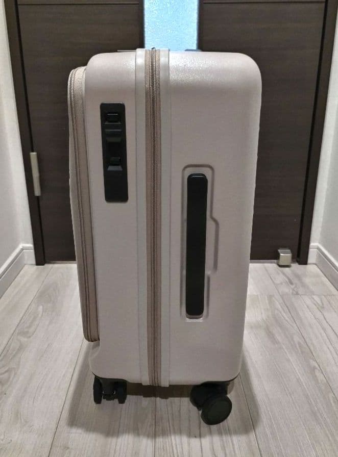 美品　OLTIMO　キャスターロック　TSA フロントオープン　機内持ち込み