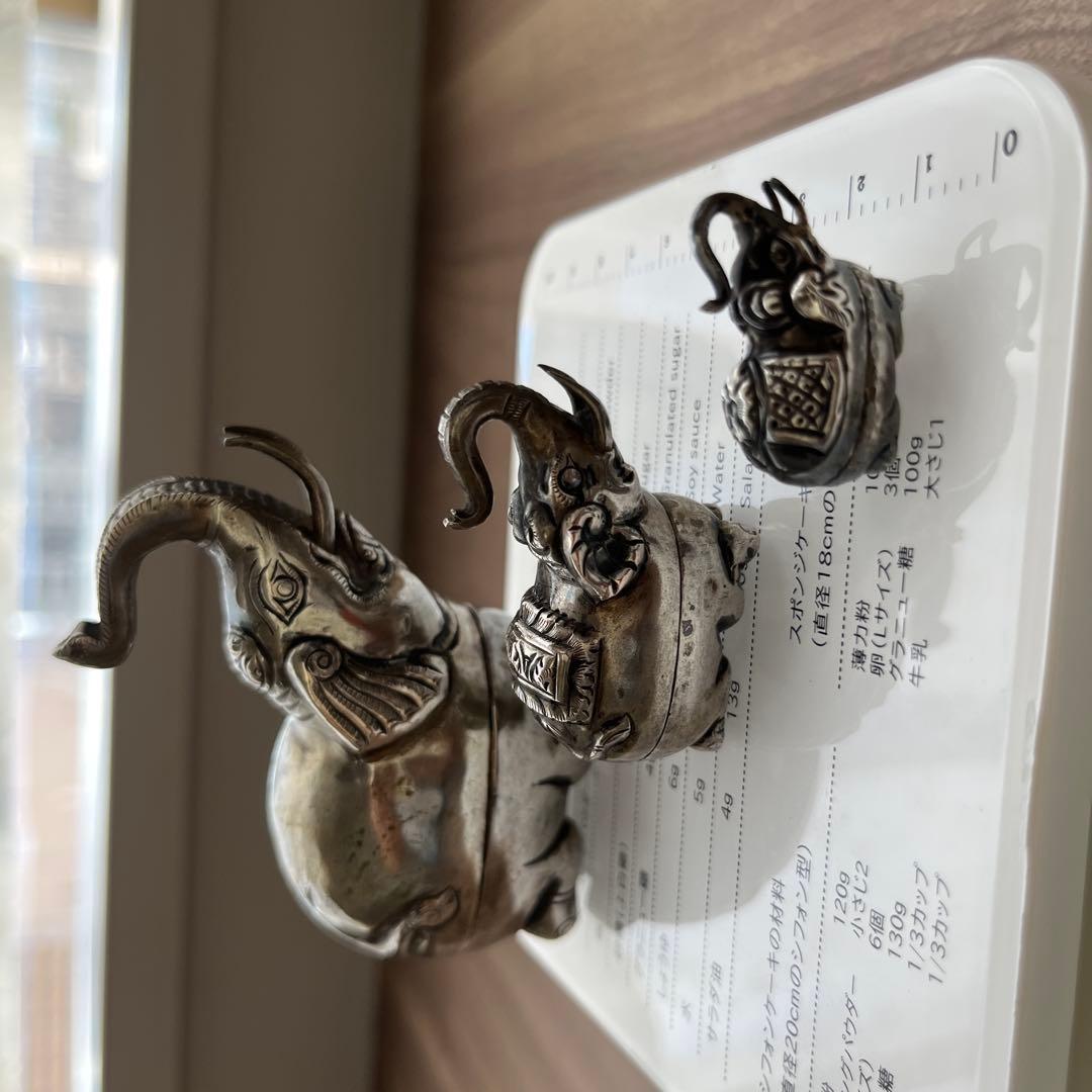 希少レア純銀90.0 重さ63ｇ　象小物入れ　装飾品置物　アジアン