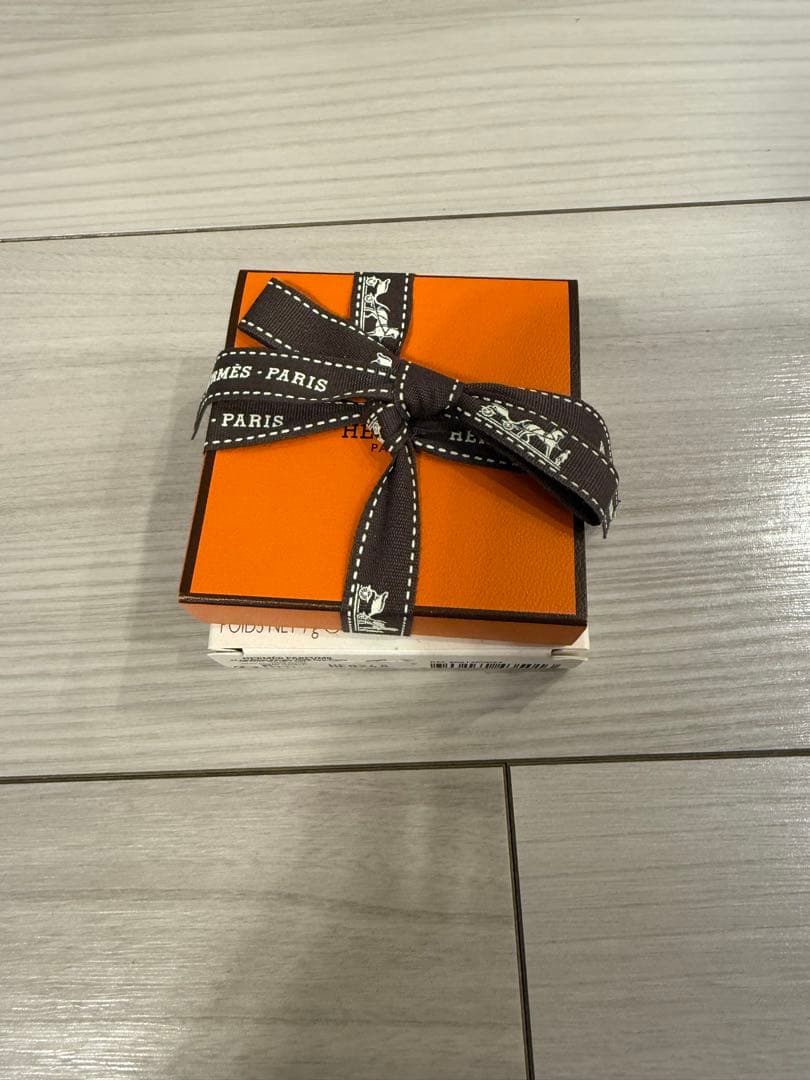 未開封　新品　フェイスパウダー　エルメス《24 フォーブル》、フェイス＆アイ