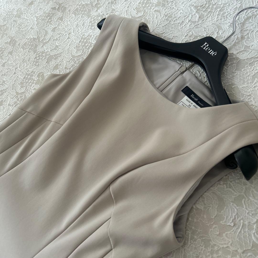 Rene ワンピース　ベージュ　美品
