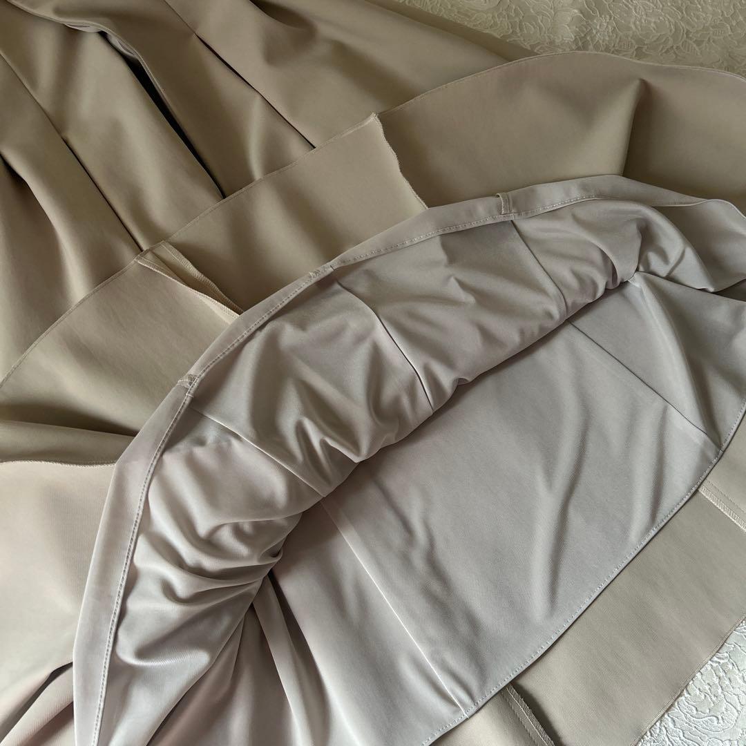 Rene ワンピース　ベージュ　美品