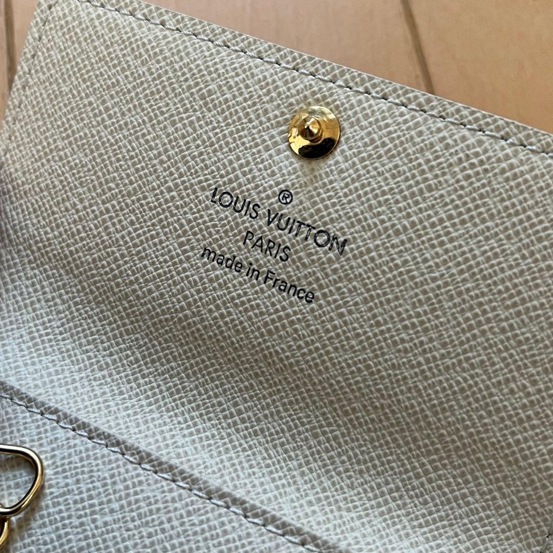 ルイヴィトン ダミエアズール キーケース 6本用